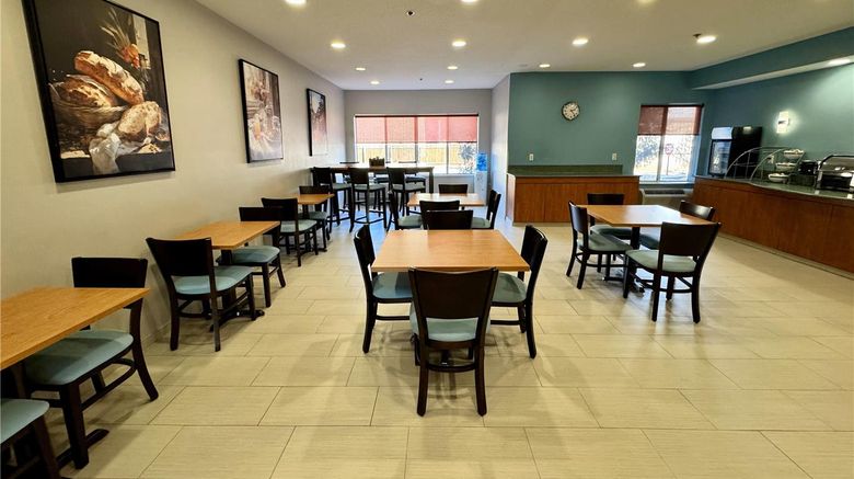<b>Days Inn and Suites Madison Other</b>. Images powered by <a href="https://iceportal.shijigroup.com/" title="IcePortal" target="_blank">IcePortal</a>.