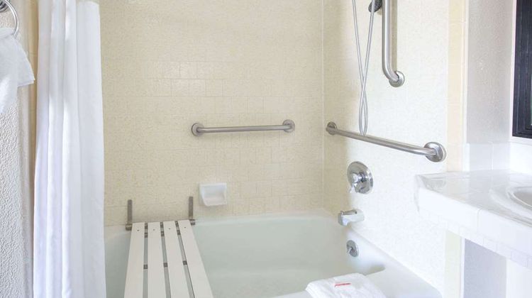 Days Inn Eureka CA Room