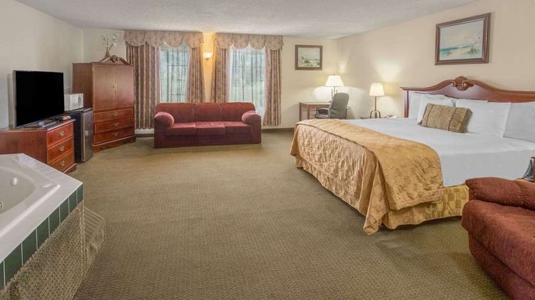 Days Inn Eureka CA Suite