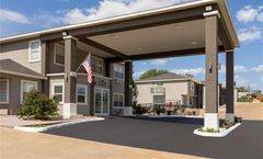 Days Inn Suites Fredericksburg