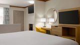 Days Inn Suites Fredericksburg Suite