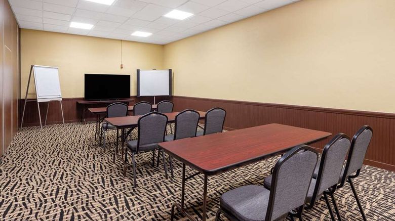 <b>Days Inn Titusville Kennedy Space Center Meeting</b>. Images powered by <a href="https://iceportal.shijigroup.com/" title="IcePortal" target="_blank">IcePortal</a>.