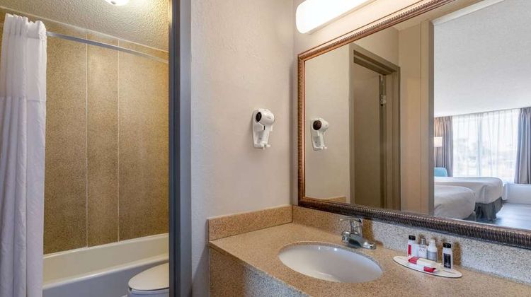 Days Inn Titusville Kennedy Space Center Room