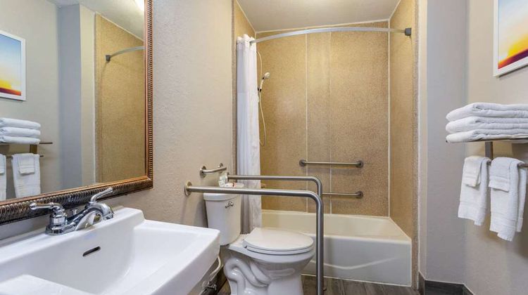 Days Inn Titusville Kennedy Space Center Room