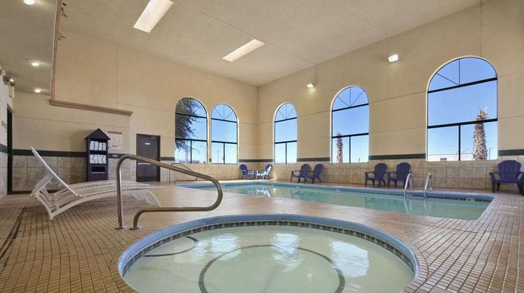 Days Inn Carlsbad Pool