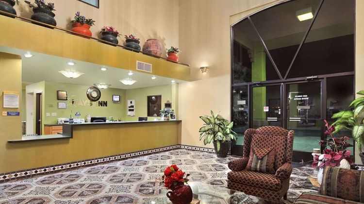 Days Inn Carlsbad Lobby