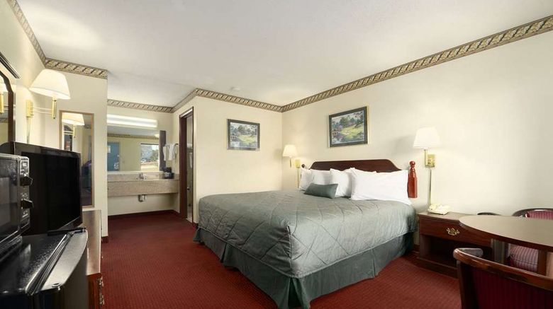 <b>Days Inn Augusta Fort Eisenhower Room</b>. Images powered by <a href="https://iceportal.shijigroup.com/" title="IcePortal" target="_blank">IcePortal</a>.