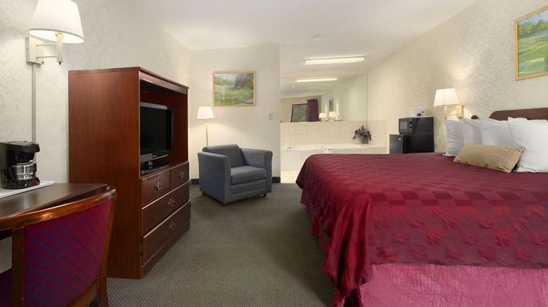 <b>Days Inn Augusta Fort Eisenhower Room</b>. Images powered by <a href="https://iceportal.shijigroup.com/" title="IcePortal" target="_blank">IcePortal</a>.