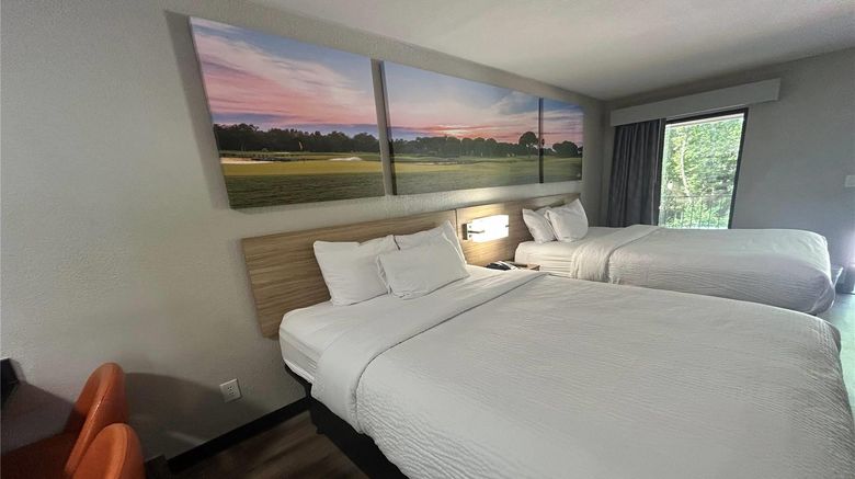 <b>Days Inn Augusta Fort Eisenhower Room</b>. Images powered by <a href="https://iceportal.shijigroup.com/" title="IcePortal" target="_blank">IcePortal</a>.