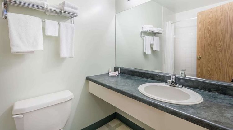 Super 8 Dauphin Room