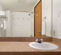 Super 8 Yellowknife Room