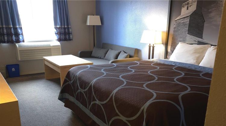 Super 8 Swift Current Room