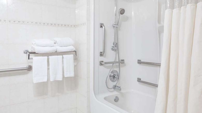 <b>Howard Johnson Hotel Newark Airport Room</b>. Images powered by <a href="https://iceportal.shijigroup.com/" title="IcePortal" target="_blank">IcePortal</a>.