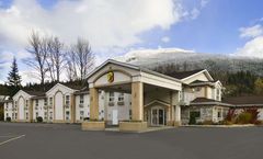 Super 8 Revelstoke