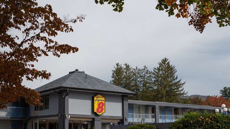 <b>Super 8 Black Mountain Exterior</b>. Images powered by <a href="https://iceportal.shijigroup.com/" title="IcePortal" target="_blank">IcePortal</a>.