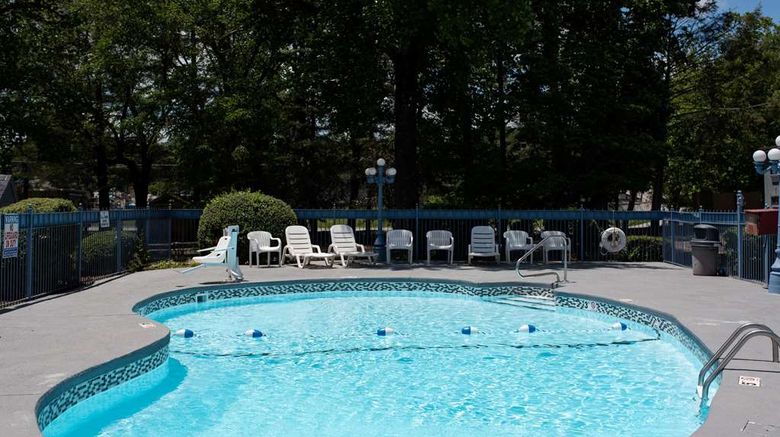 <b>Super 8 Black Mountain Pool</b>. Images powered by <a href="https://iceportal.shijigroup.com/" title="IcePortal" target="_blank">IcePortal</a>.