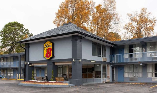 Super 8 Black Mountain Exterior