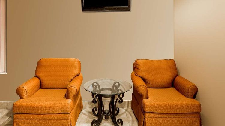 Super 8 Frankfort Lobby