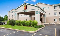 Super 8 Aurora/Naperville Area