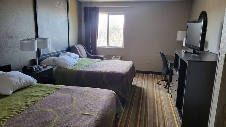 Super 8 Aurora/Naperville Area Room