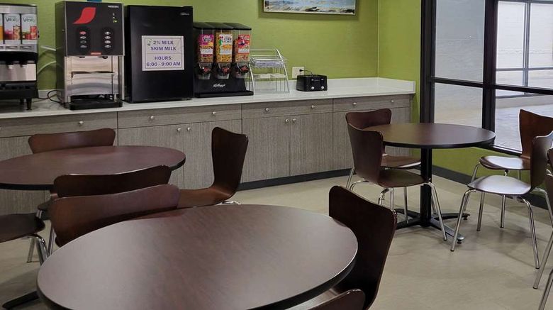 <b>Super 8 Aurora/Naperville Area Restaurant</b>. Images powered by <a href="https://iceportal.shijigroup.com/" title="IcePortal" target="_blank">IcePortal</a>.