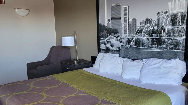 Super 8 Aurora/Naperville Area Room