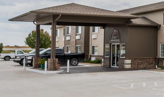Super 8 Gardner Exterior