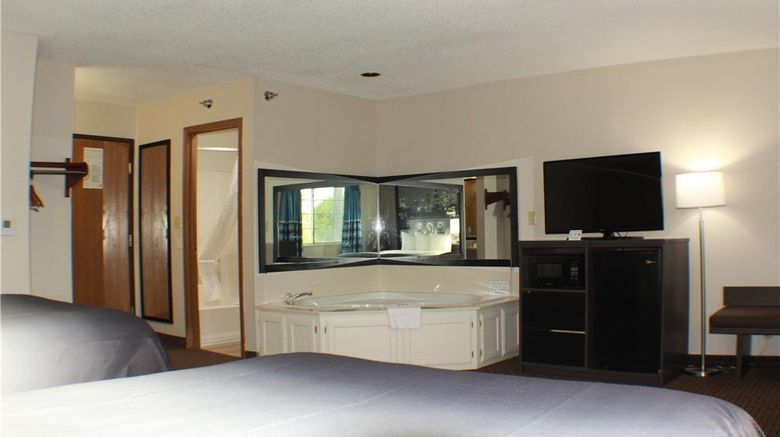 <b>Super 8 Gardner Room</b>. Images powered by <a href="https://iceportal.shijigroup.com/" title="IcePortal" target="_blank">IcePortal</a>.