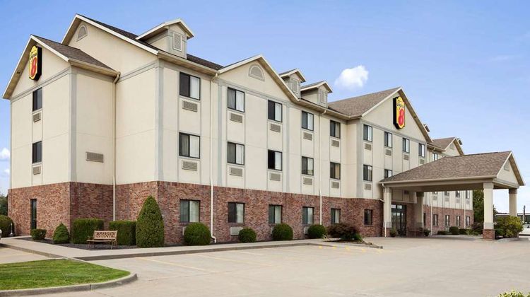 Super 8 Perryville Exterior