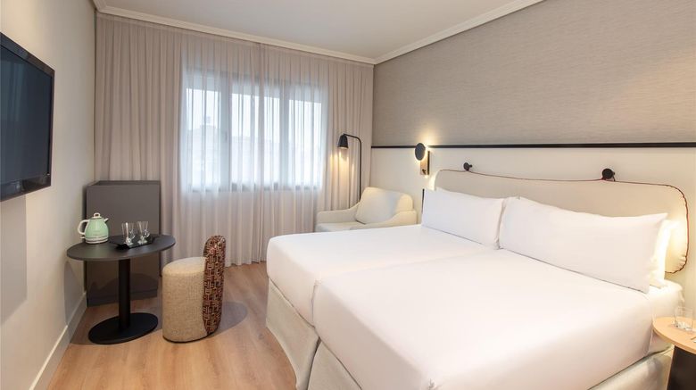 <b>Hotel Alameda Aeropuerto, aff by Melia Room</b>. Images powered by <a href="https://iceportal.shijigroup.com/" title="IcePortal" target="_blank">IcePortal</a>.