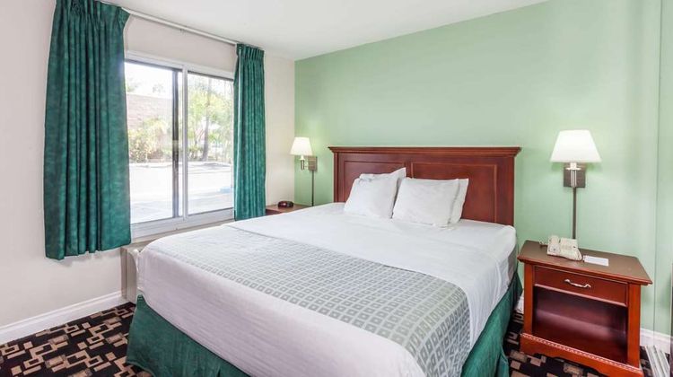 Ramada Oceanside Room