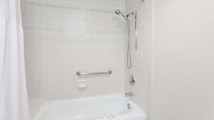 Ramada Oceanside Room
