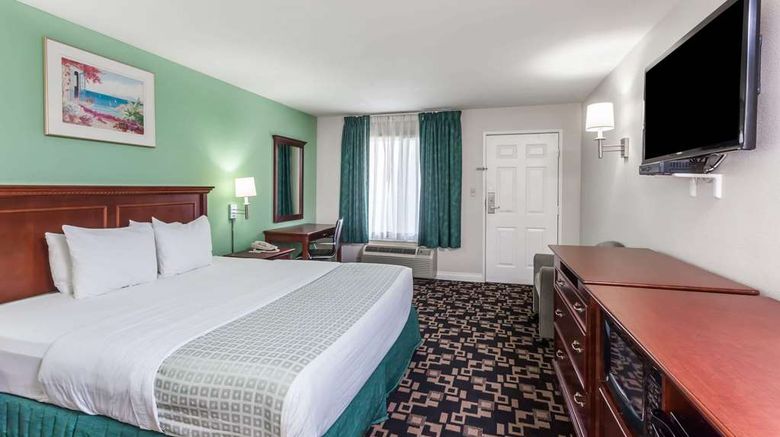 <b>Ramada Oceanside Suite</b>. Images powered by <a href="https://iceportal.shijigroup.com/" title="IcePortal" target="_blank">IcePortal</a>.