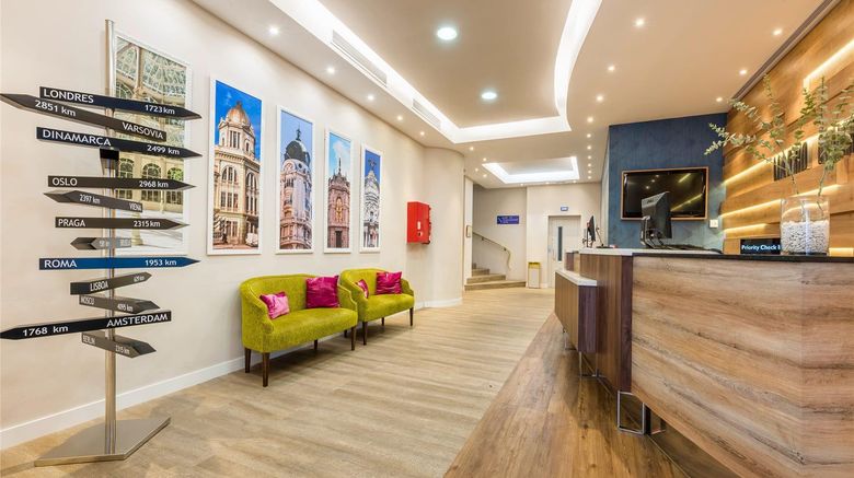 <b>Hotel Madrid Centro, Affiliated by Melia Exterior</b>. Images powered by <a href="https://iceportal.shijigroup.com/" title="IcePortal" target="_blank">IcePortal</a>.