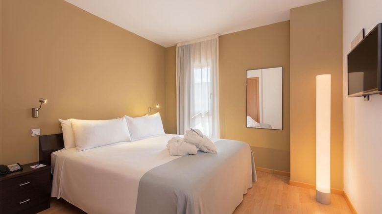 <b>Madrid Airport Stes affiliated by Melia Room</b>. Images powered by <a href="https://iceportal.shijigroup.com/" title="IcePortal" target="_blank">IcePortal</a>.