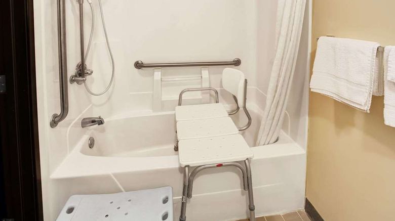 <b>Super 8 Heath/Newark Room</b>. Images powered by <a href="https://iceportal.shijigroup.com/" title="IcePortal" target="_blank">IcePortal</a>.