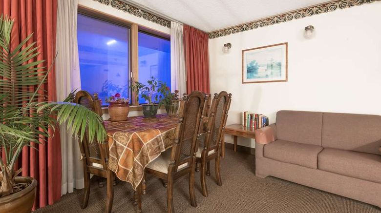 <b>Super 8 Laramie Room</b>. Images powered by <a href="https://iceportal.shijigroup.com/" title="IcePortal" target="_blank">IcePortal</a>.