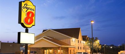 Super 8 Alton Exterior