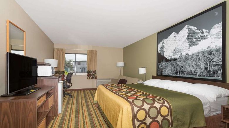 <b>Super 8 Sterling Room</b>. Images powered by <a href="https://iceportal.shijigroup.com/" title="IcePortal" target="_blank">IcePortal</a>.
