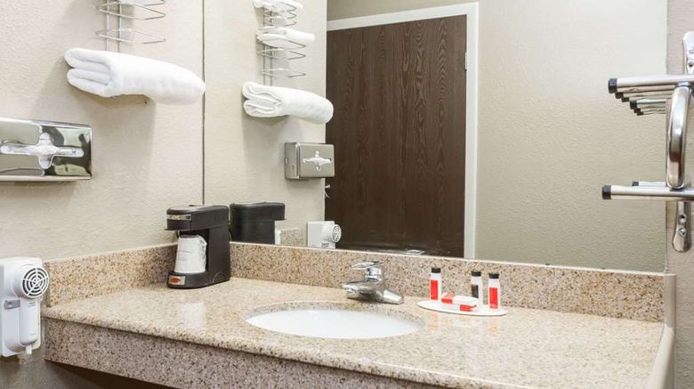 <b>Super 8 Sterling Room</b>. Images powered by <a href="https://iceportal.shijigroup.com/" title="IcePortal" target="_blank">IcePortal</a>.