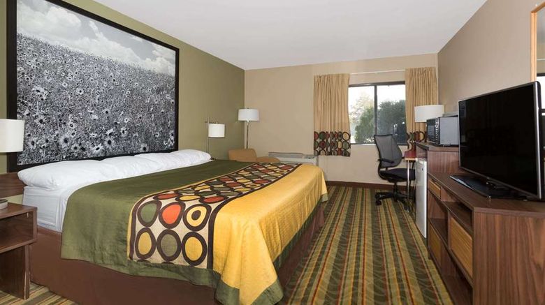 <b>Super 8 Sterling Room</b>. Images powered by <a href="https://iceportal.shijigroup.com/" title="IcePortal" target="_blank">IcePortal</a>.