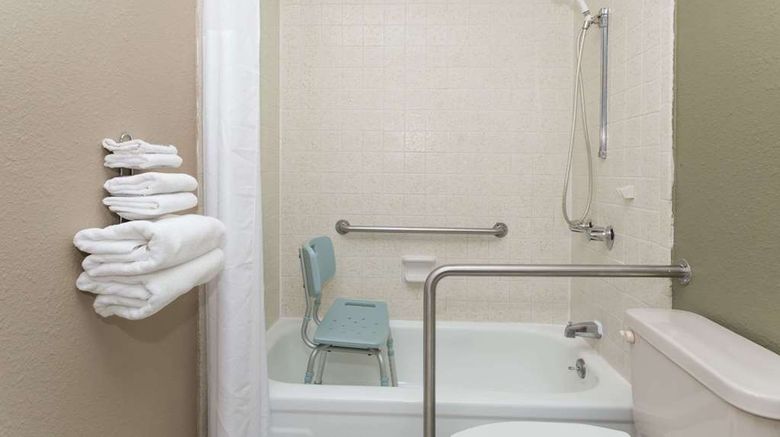 <b>Super 8 Sterling Room</b>. Images powered by <a href="https://iceportal.shijigroup.com/" title="IcePortal" target="_blank">IcePortal</a>.