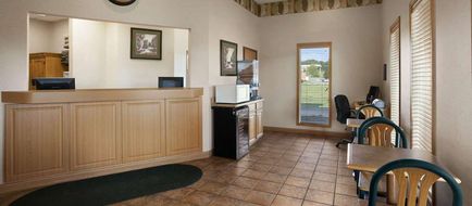 Super 8 Collinsville St. Louis Lobby