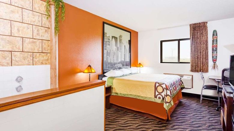 <b>Super 8 Dixon Suite</b>. Images powered by <a href="https://iceportal.shijigroup.com/" title="IcePortal" target="_blank">IcePortal</a>.