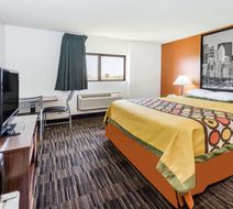 Super 8 Dixon Room