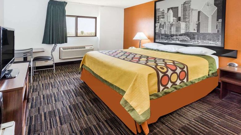 <b>Super 8 Dixon Room</b>. Images powered by <a href="https://iceportal.shijigroup.com/" title="IcePortal" target="_blank">IcePortal</a>.