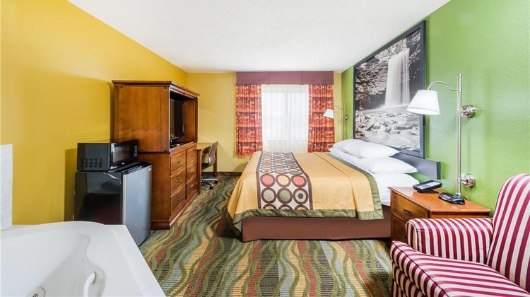 Super 8 Jacksonville Room