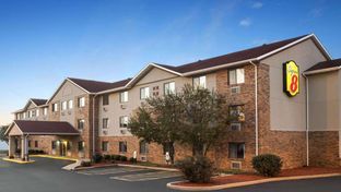 Super 8 Fairview Heights-St. Louis
