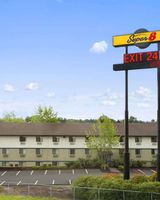 Super 8 Portland Airport
