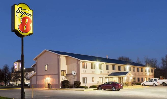 Super 8 Danville Exterior